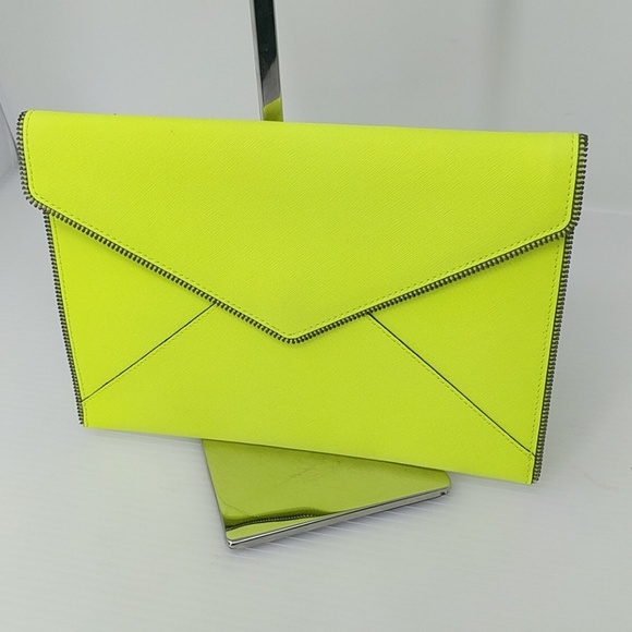 bright yellow clutch